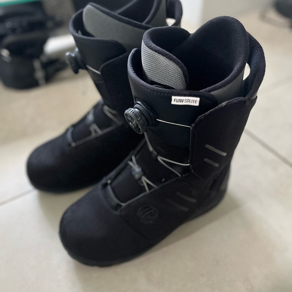 11.5 Flow SoLite Coiler Boa Snowboard Boots 2016,
